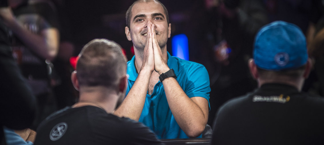 Antoine Labat, hoping for his kings to hold up versus the queens of Artem Metalidi shortly before disaster hit the flop.